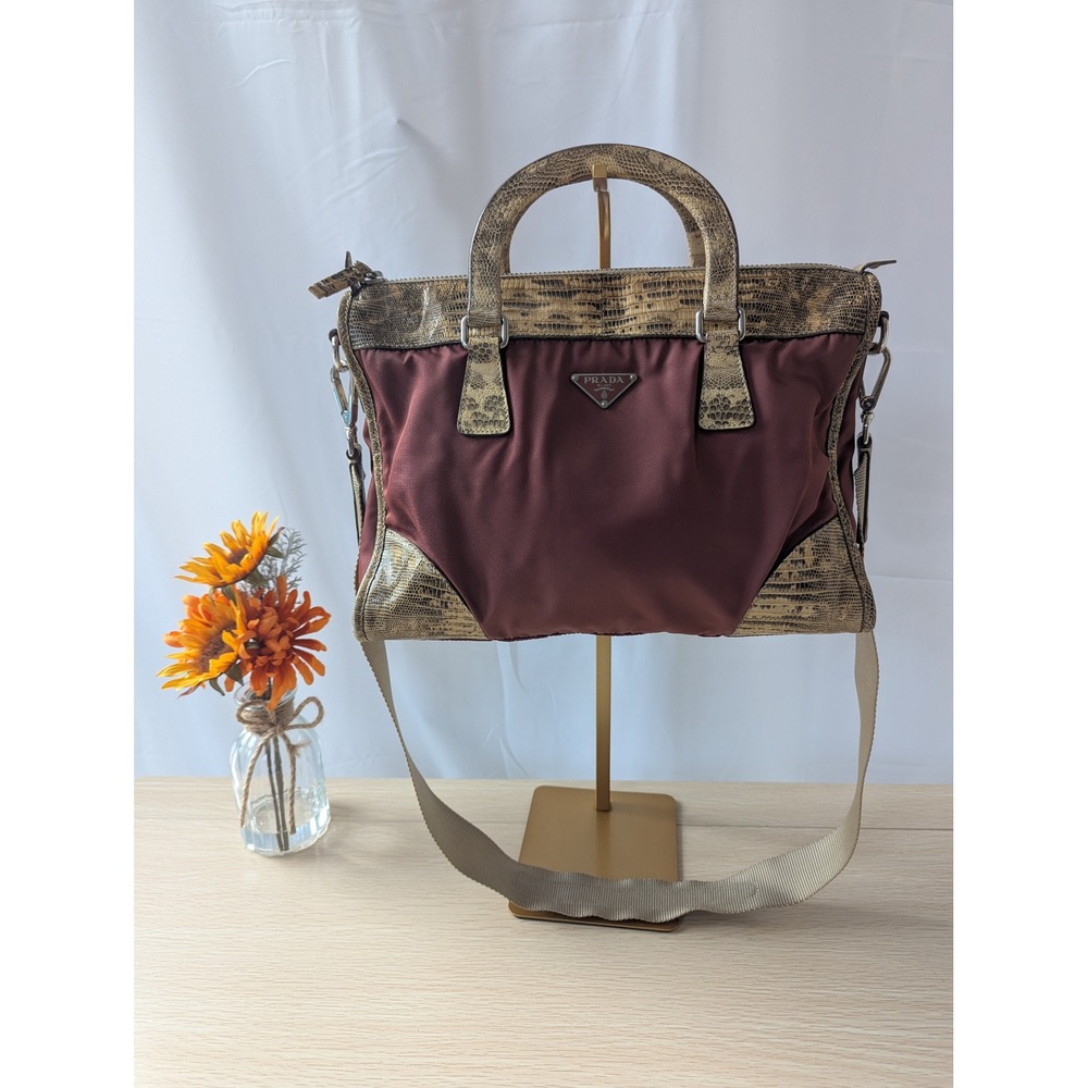 Prada Ouverture Lizard Nylon Burgundy Red Lucertola Tessuto Crossbody Bag COA